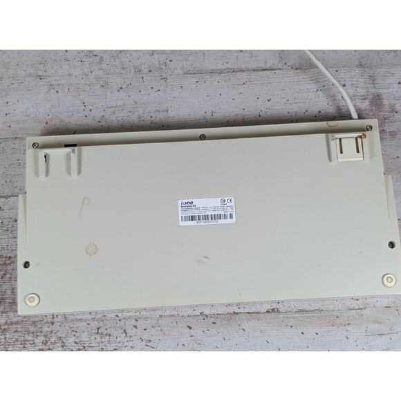 iOne Scorpius 83 Compact Keyboard PS/2 Beige Tested - Needs Cleaned Missing Foot - Picture 7 of 11